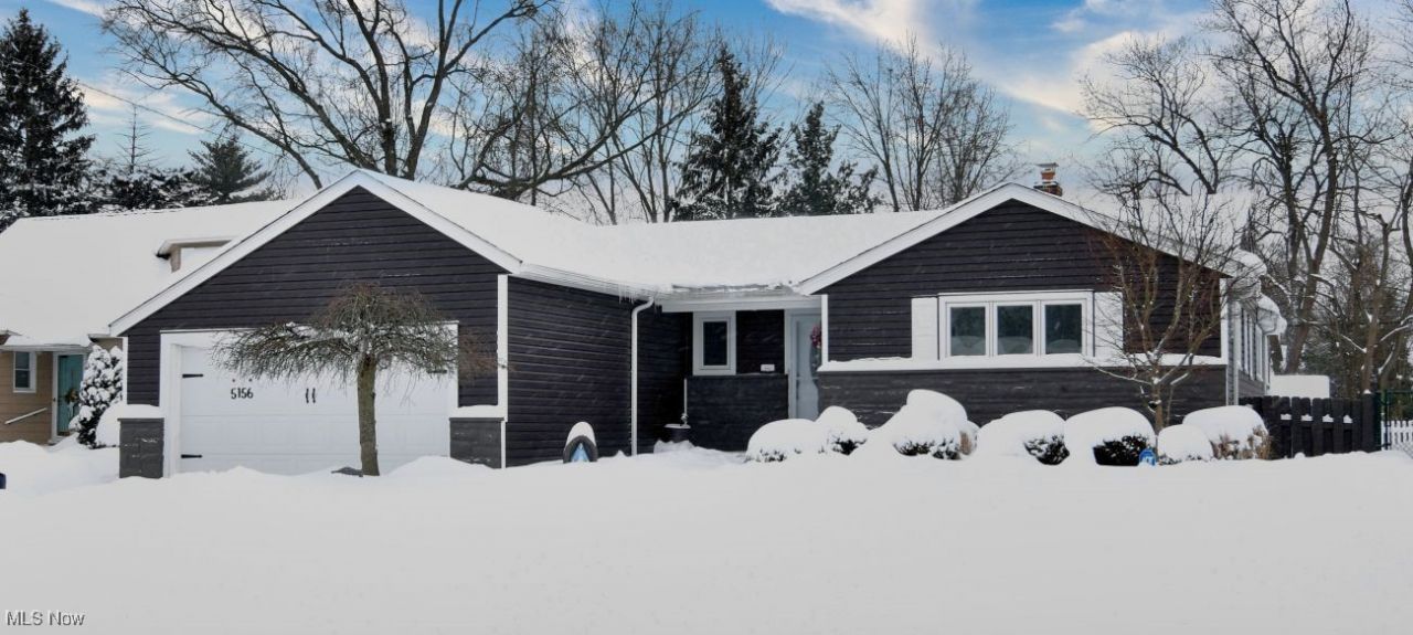 5156 Thornbury Road, Lyndhurst, OH 44124 Main Photo