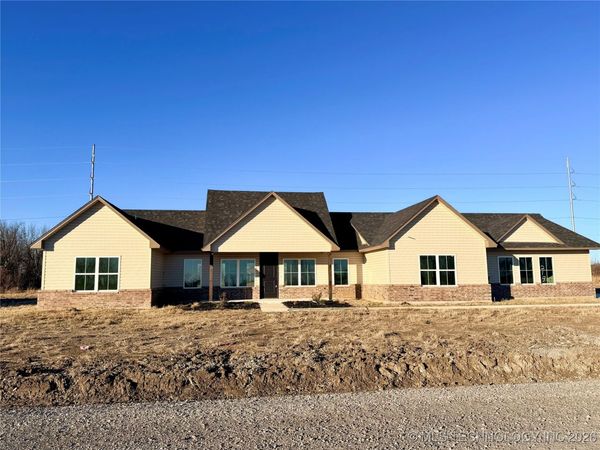 215 W 481 Road , Pryor, OK 74361