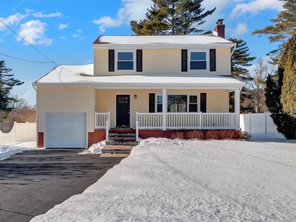 519 Advent Street, Westbury, NY 11590