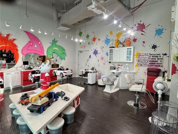 000 NE Confidential , Miami, FL 33137