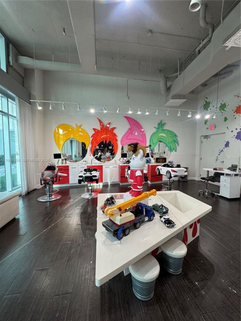 000 NE Confidential , Miami, FL 33137 Photo