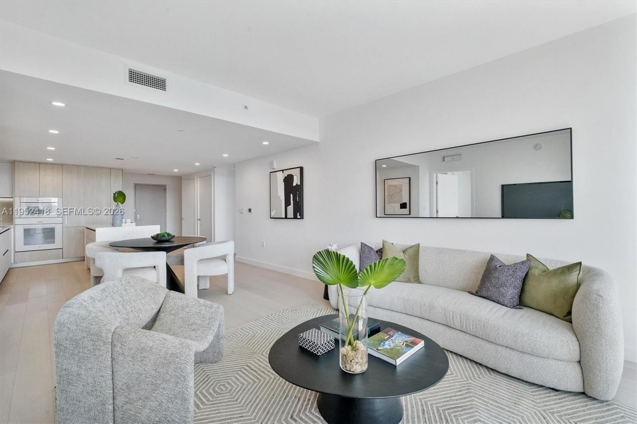 9221 E Bay Harbor, Unit 509, Bay Harbor Islands, FL 33154 Photo