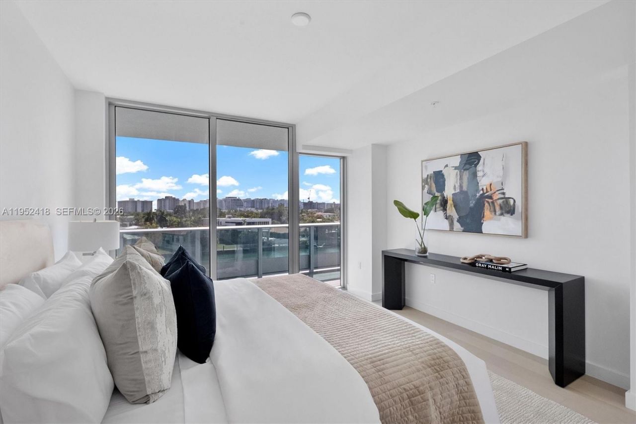 9221 E Bay Harbor, Unit 509, Bay Harbor Islands, FL 33154 Photo