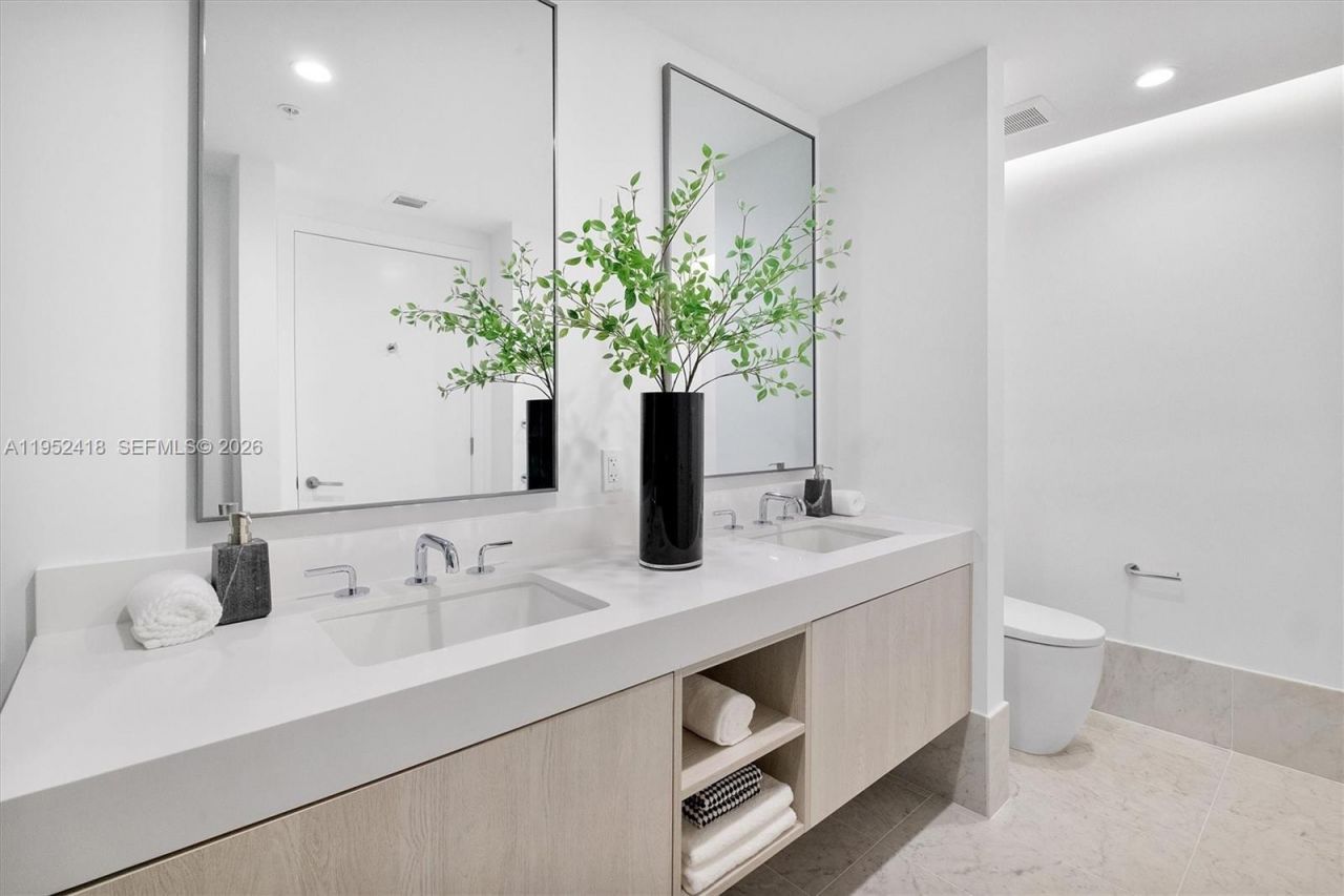 9221 E Bay Harbor, Unit 509, Bay Harbor Islands, FL 33154 Photo