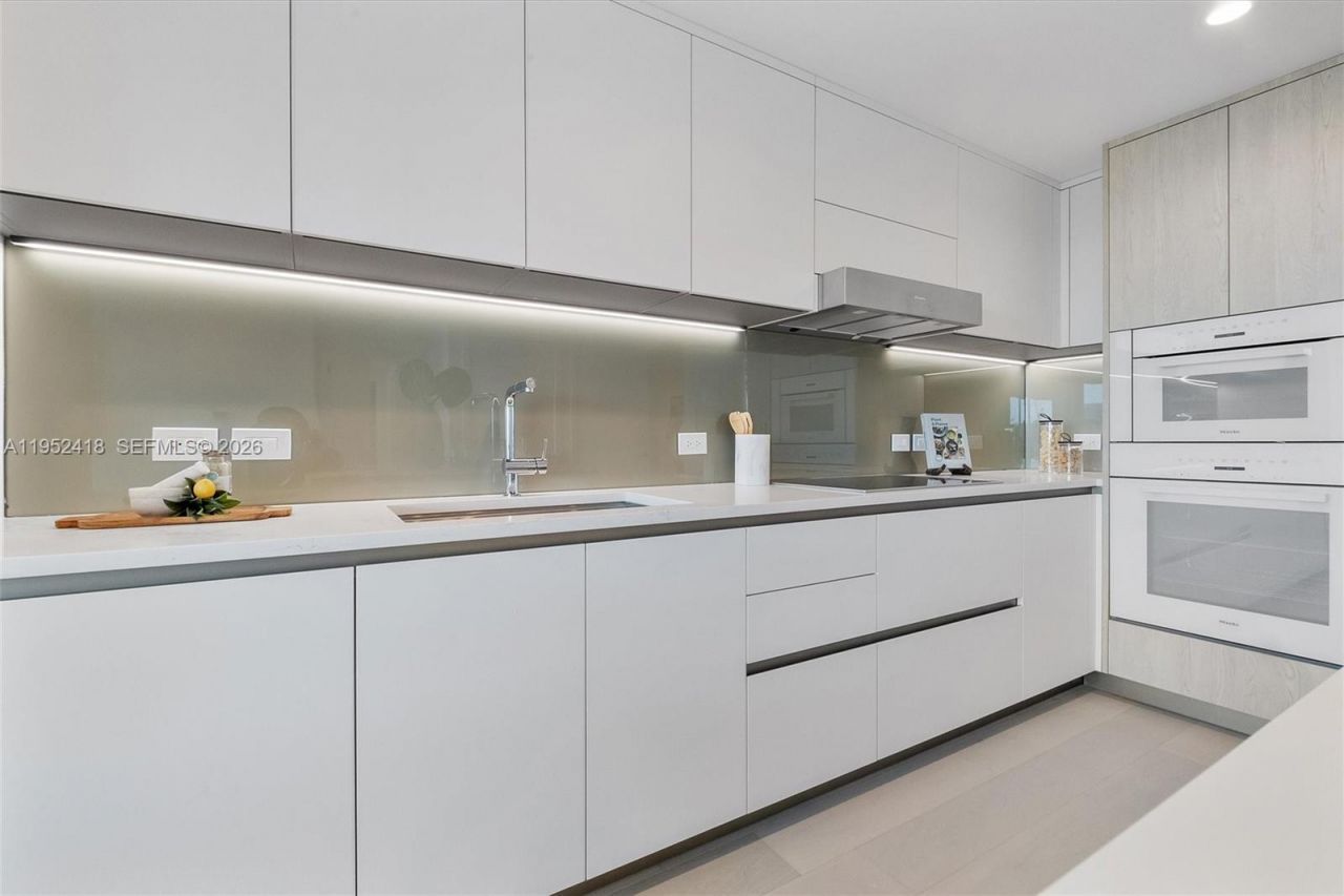 9221 E Bay Harbor, Unit 509, Bay Harbor Islands, FL 33154 Photo