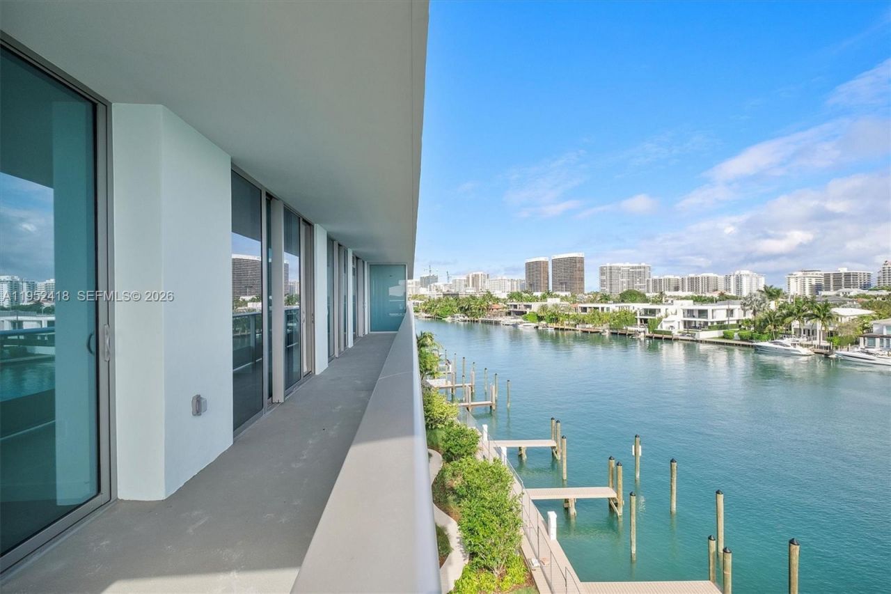 9221 E Bay Harbor, Unit 509, Bay Harbor Islands, FL 33154 Photo