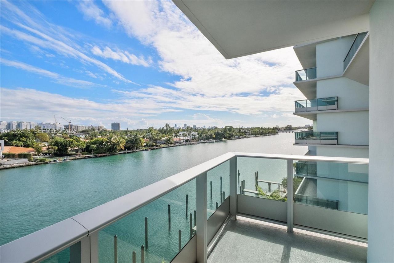 9221 E Bay Harbor, Unit 509, Bay Harbor Islands, FL 33154 Photo