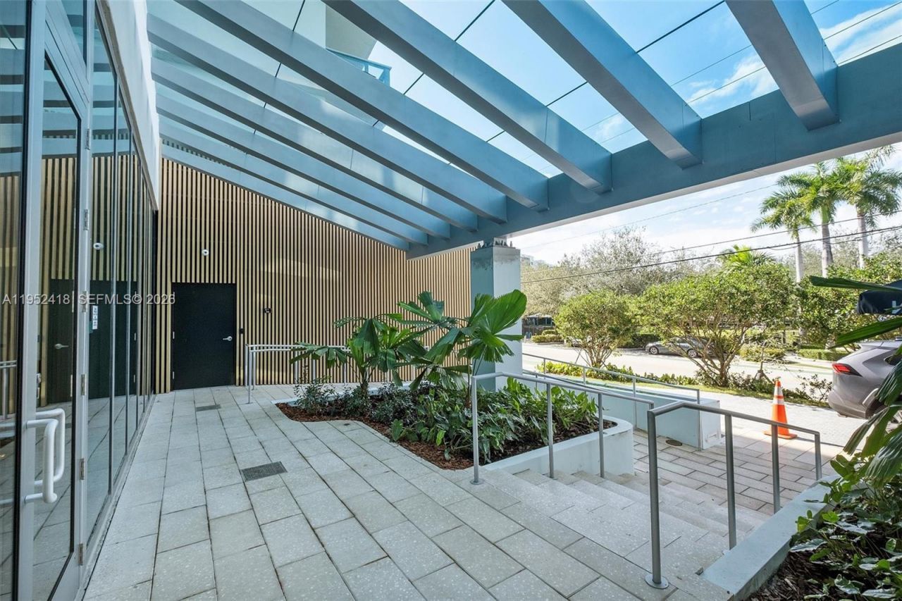 9221 E Bay Harbor, Unit 509, Bay Harbor Islands, FL 33154 Photo