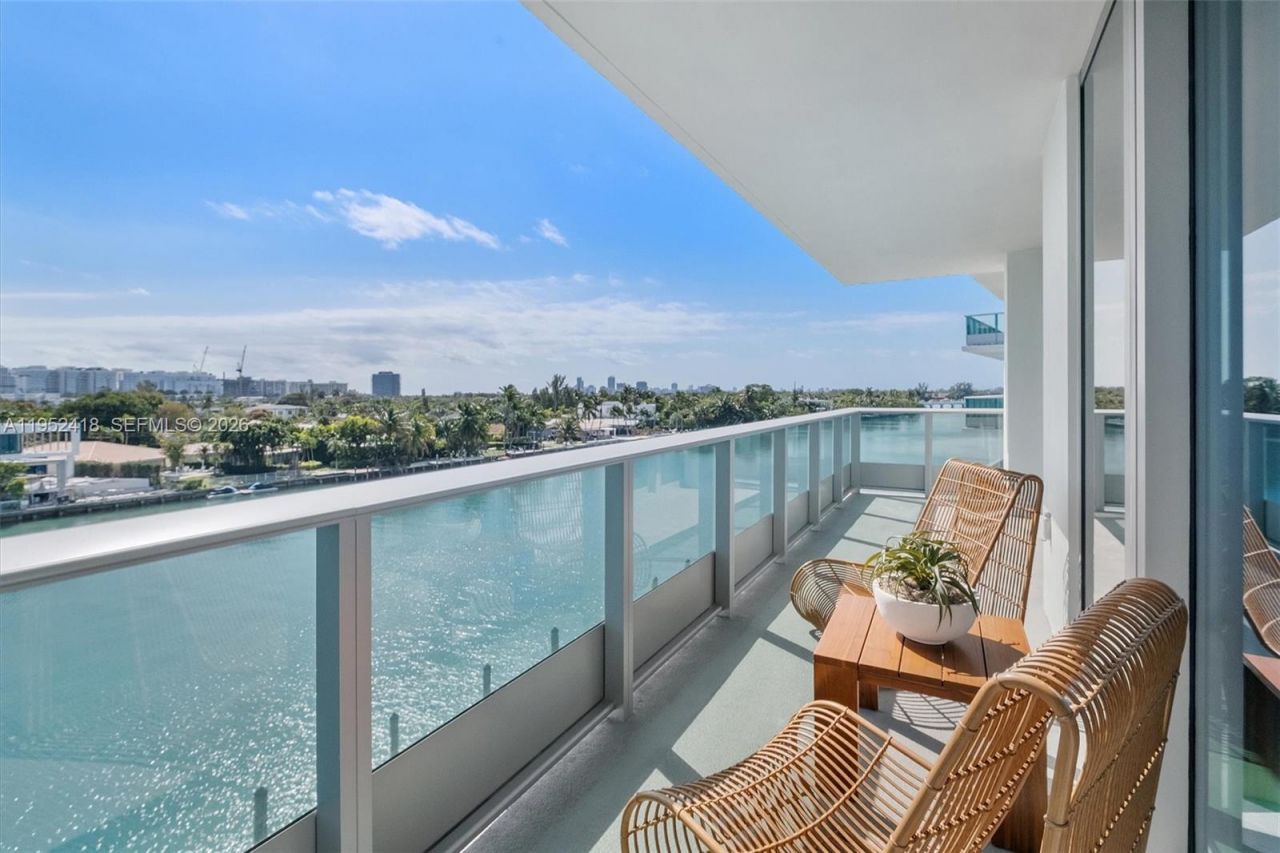 9221 E Bay Harbor, Unit 509, Bay Harbor Islands, FL 33154 Photo