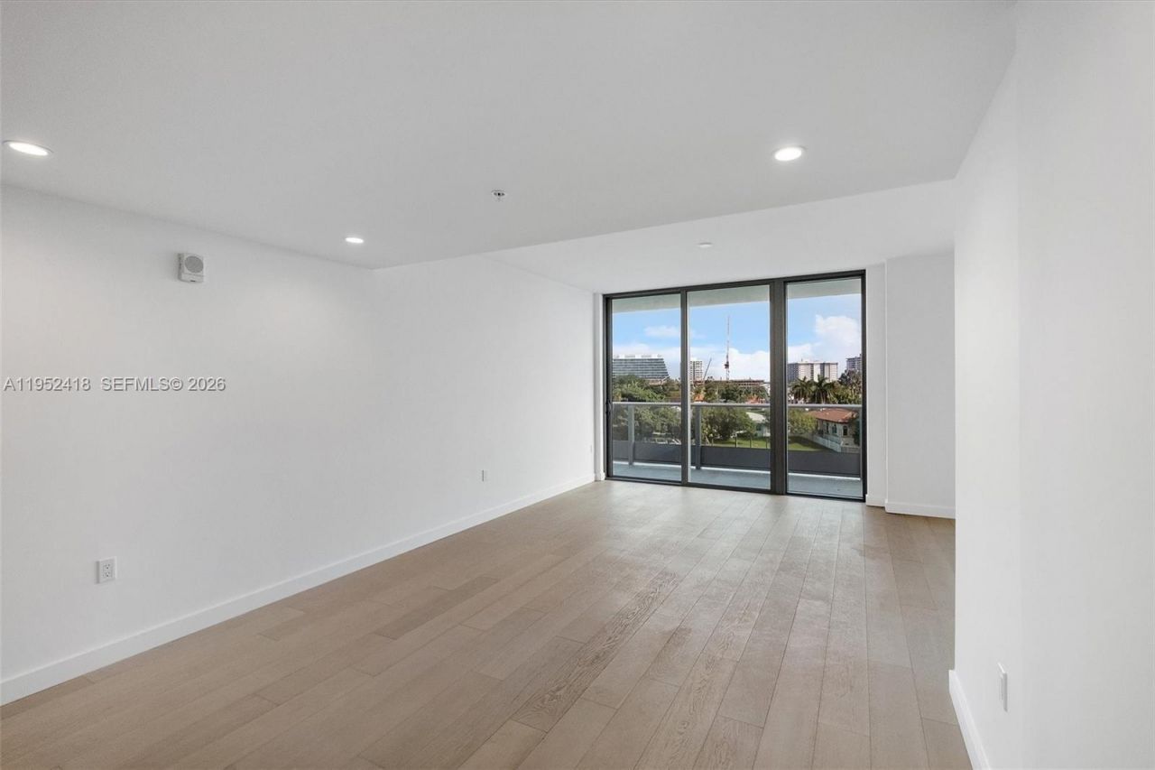 9221 E Bay Harbor, Unit 509, Bay Harbor Islands, FL 33154 Photo