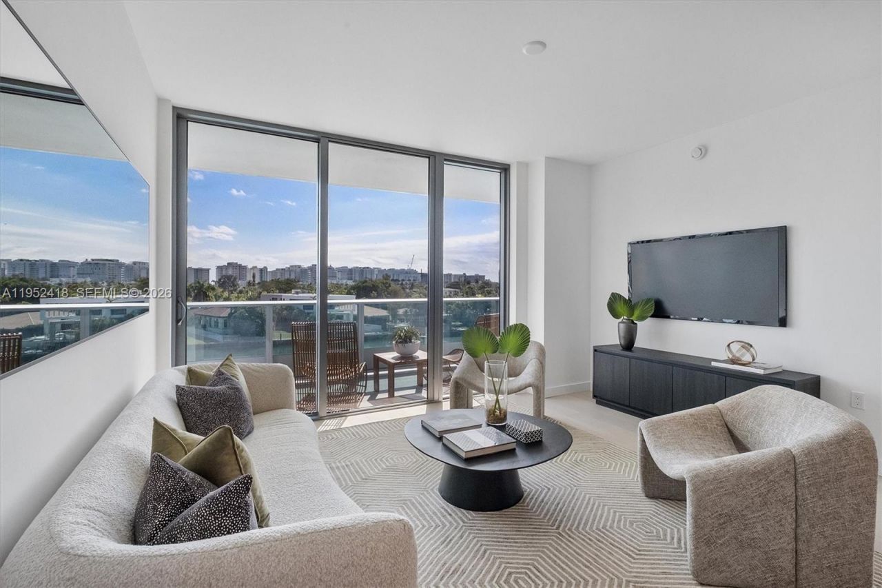 9221 E Bay Harbor, Unit 509, Bay Harbor Islands, FL 33154 Photo