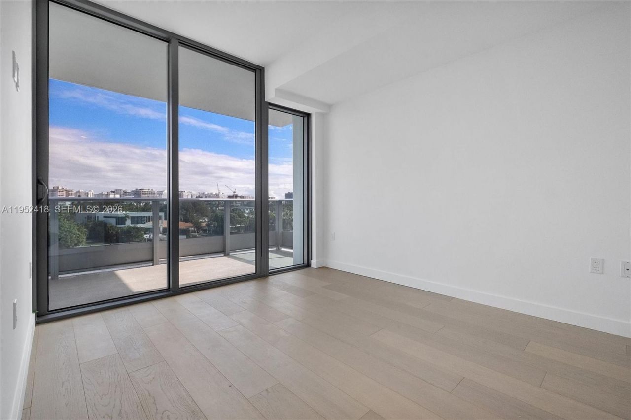 9221 E Bay Harbor, Unit 509, Bay Harbor Islands, FL 33154 Photo