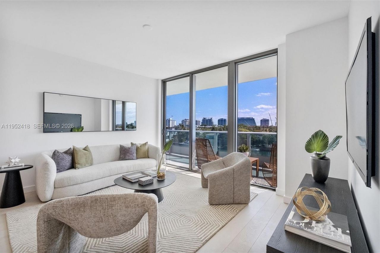 9221 E Bay Harbor, Unit 509, Bay Harbor Islands, FL 33154 Photo