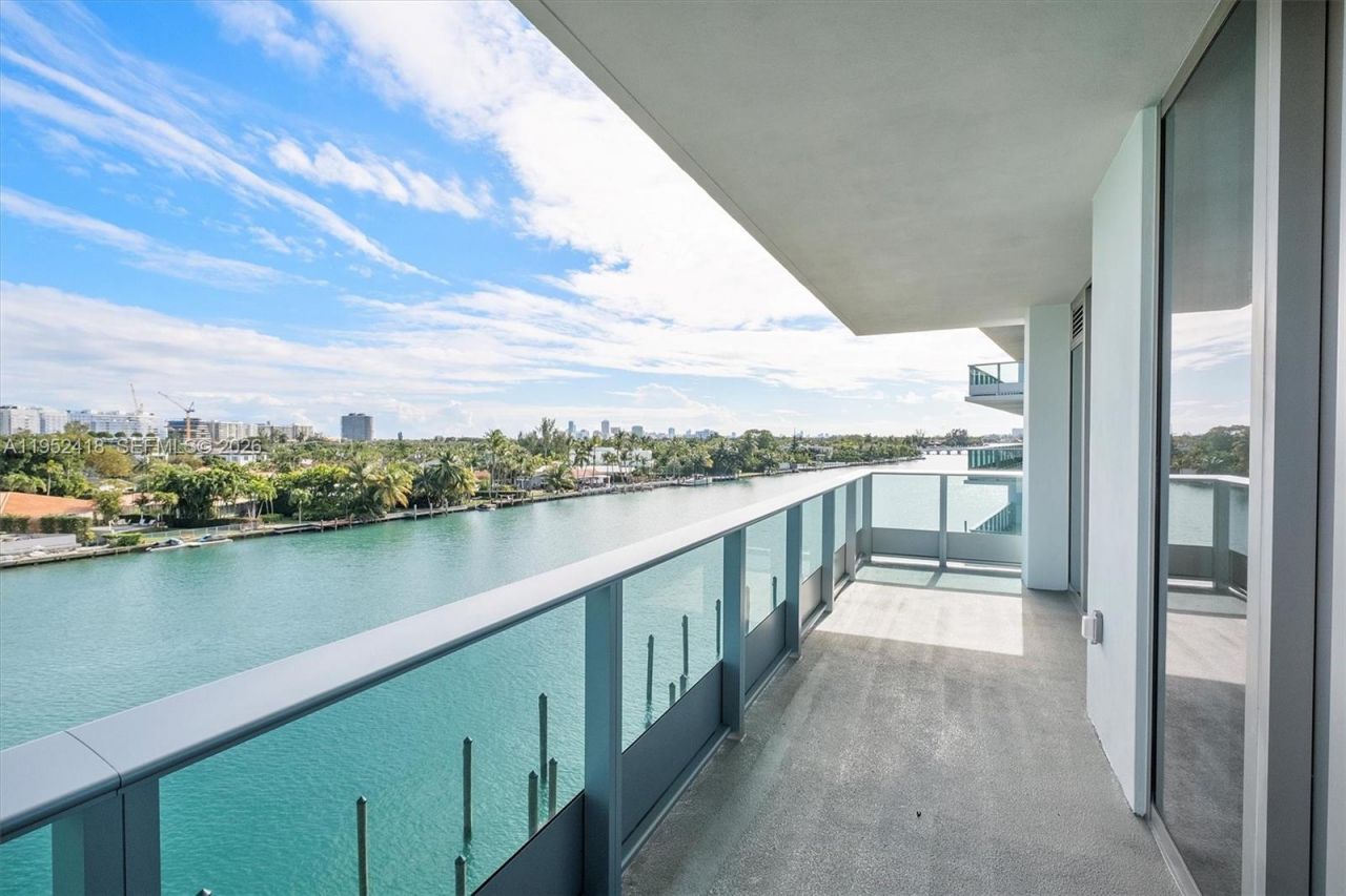 9221 E Bay Harbor, Unit 509, Bay Harbor Islands, FL 33154 Photo