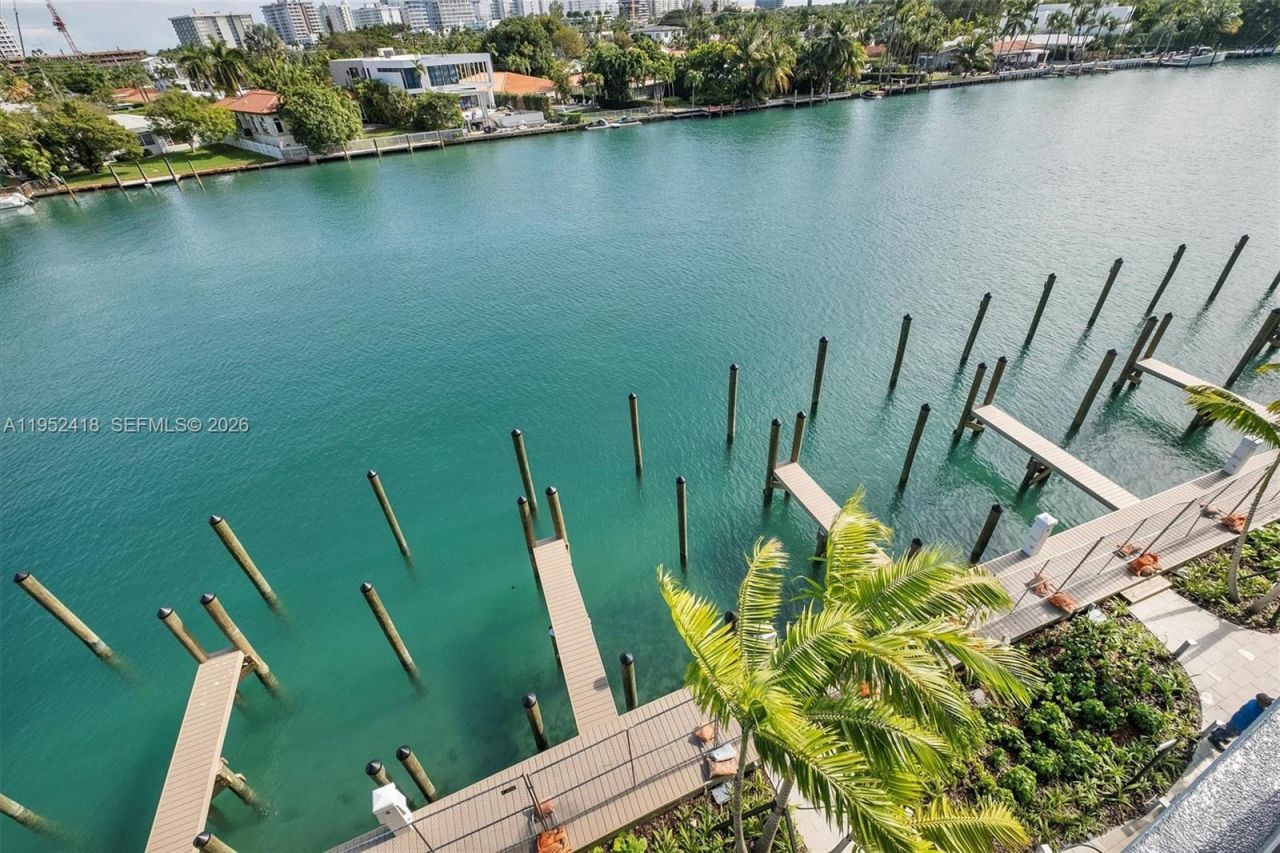 9221 E Bay Harbor, Unit 509, Bay Harbor Islands, FL 33154 Photo