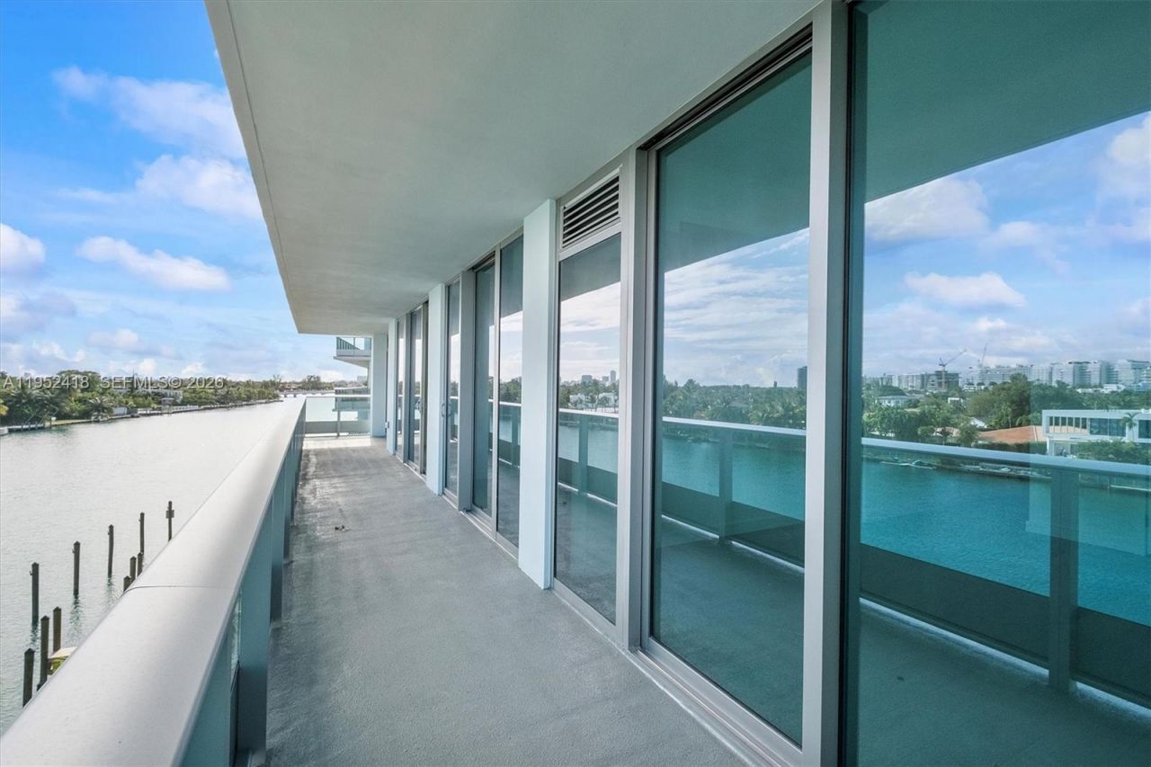 9221 E Bay Harbor, Unit 509, Bay Harbor Islands, FL 33154 Photo
