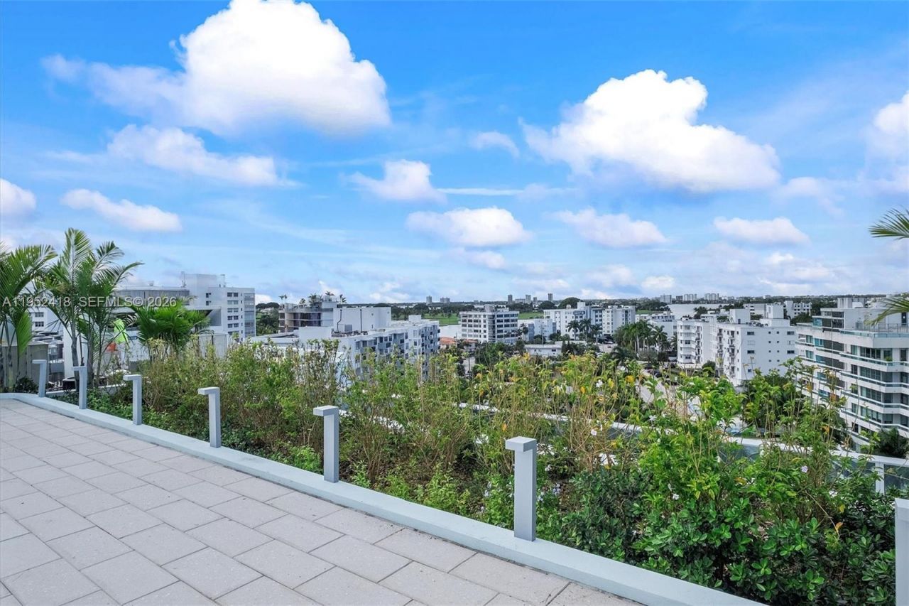 9221 E Bay Harbor, Unit 509, Bay Harbor Islands, FL 33154 Photo