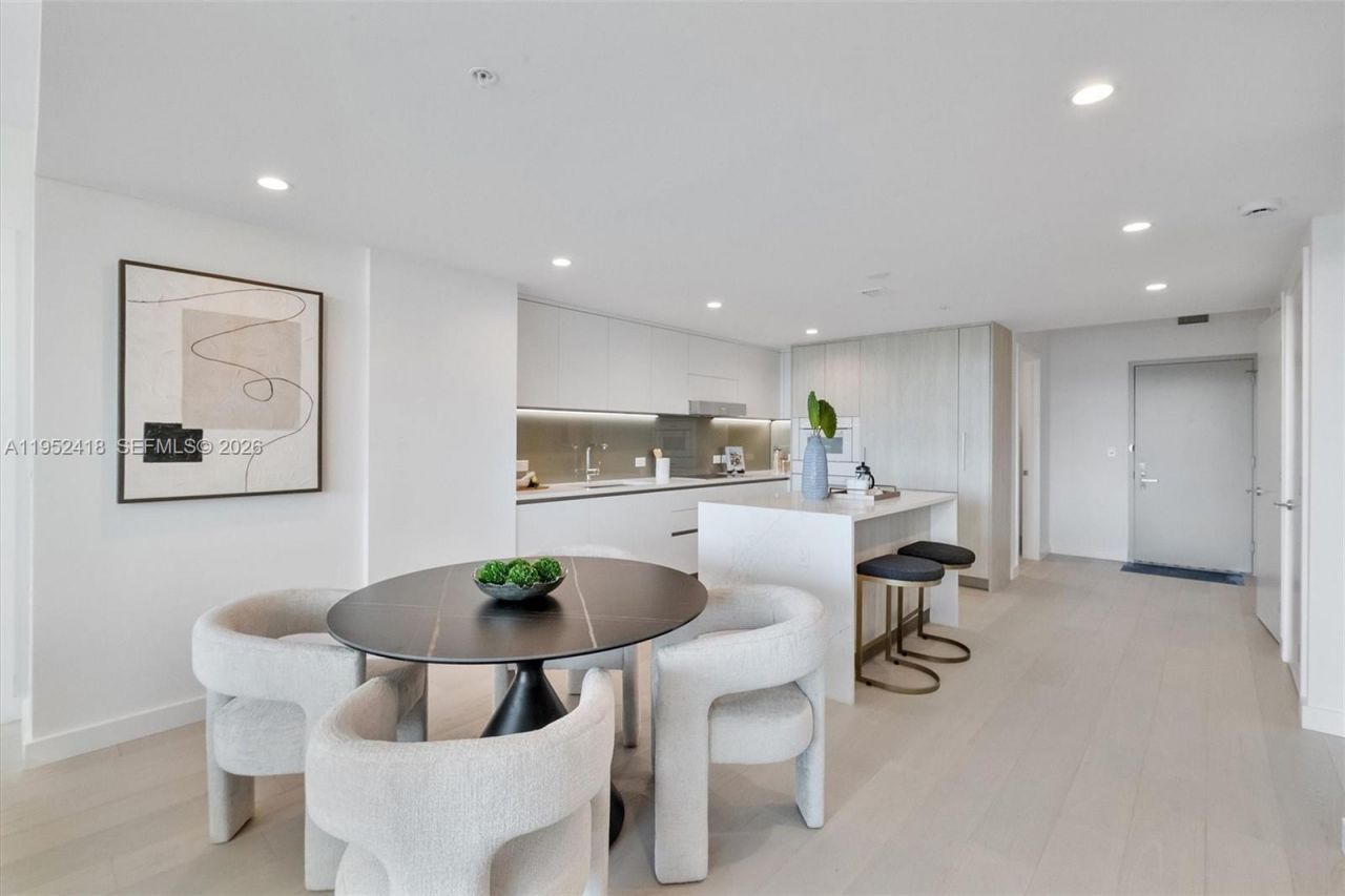 9221 E Bay Harbor, Unit 509, Bay Harbor Islands, FL 33154 Photo