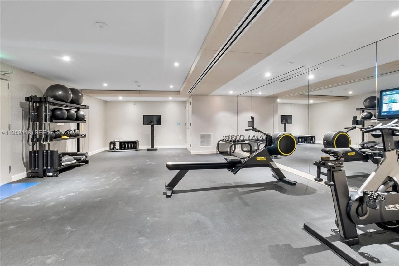 9221 E Bay Harbor, Unit 509, Bay Harbor Islands, FL 33154 Photo