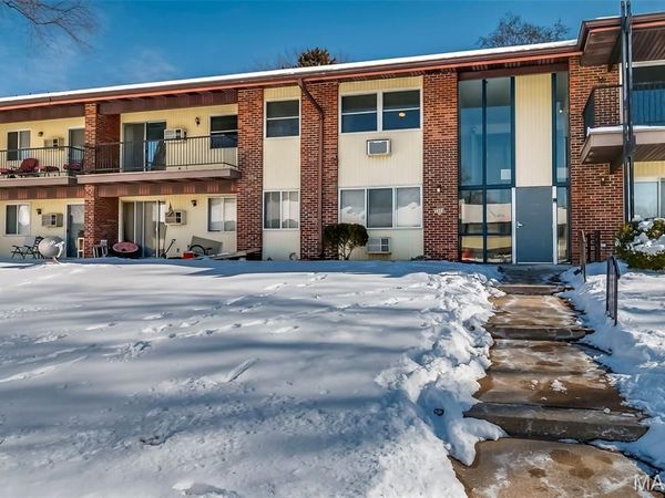 7604 Hazelcrest Drive, Unit E, St Louis, MO 63042