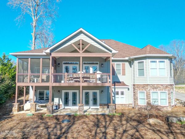 128 Saligugi Way, Loudon, TN 37774