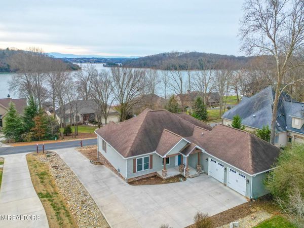 128 Saligugi Way, Loudon, TN 37774