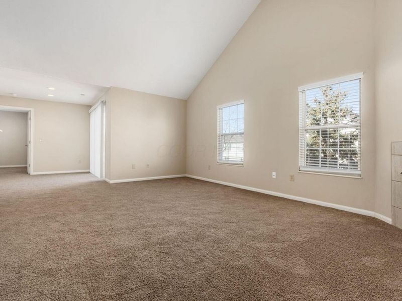 5066 Stratford Pine Lane, Dublin, OH 43016 Photo 4