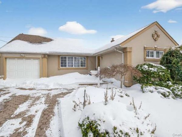 1075 Olympia Road, North Bellmore, NY 11710