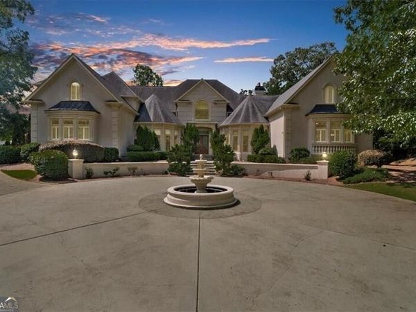 9005 Old Southwick Pass, Alpharetta, GA 30022