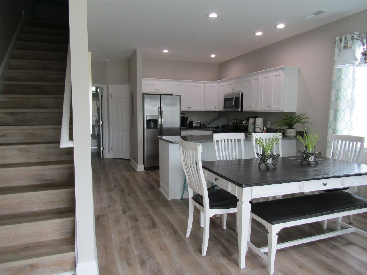 290 19th Ave. S Photo 9