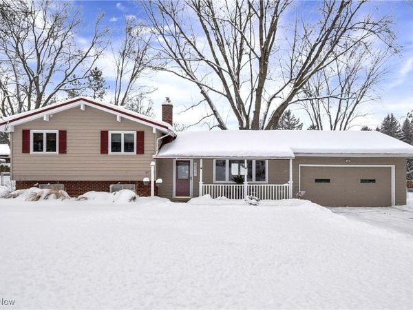 8377 Akins Road, North Royalton, OH 44133