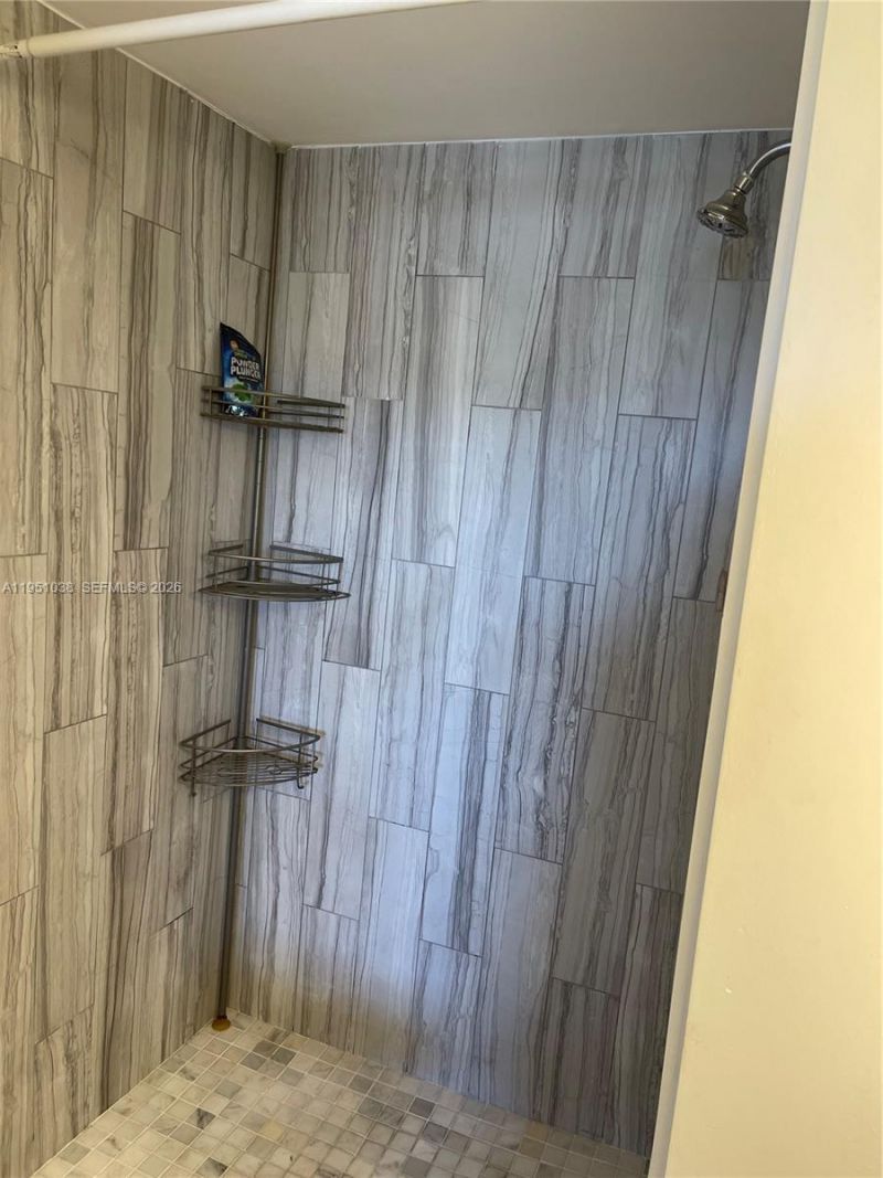 8285 Sunrise Lakes Blvd, Unit 310, Sunrise, FL 33322 Photo