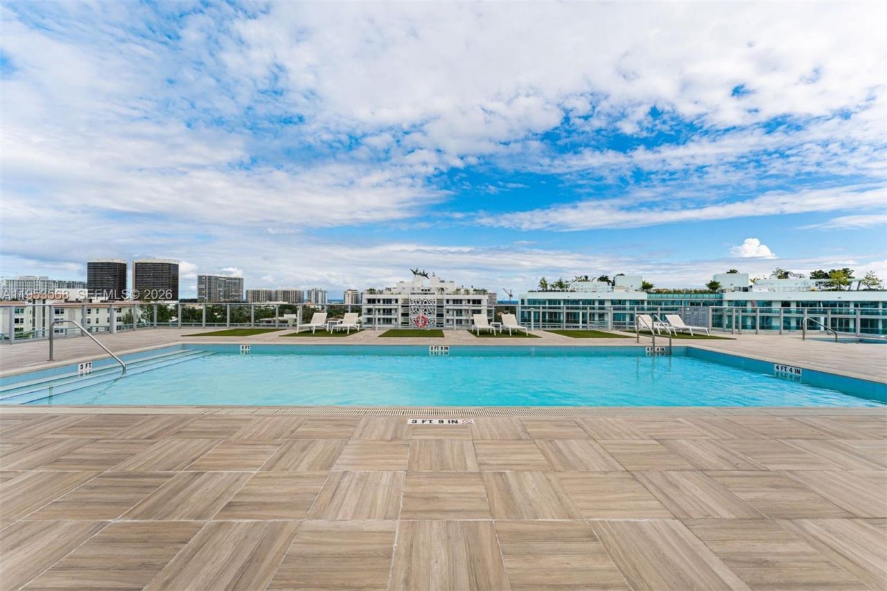 1025 92nd St, Unit 503, Bay Harbor Islands, FL 33154 Photo