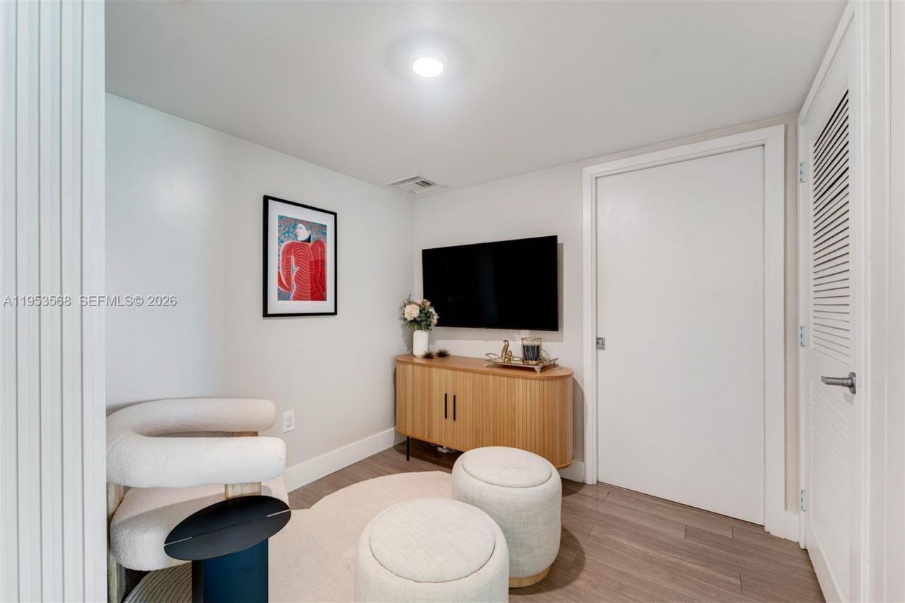 1025 92nd St, Unit 503, Bay Harbor Islands, FL 33154 Photo