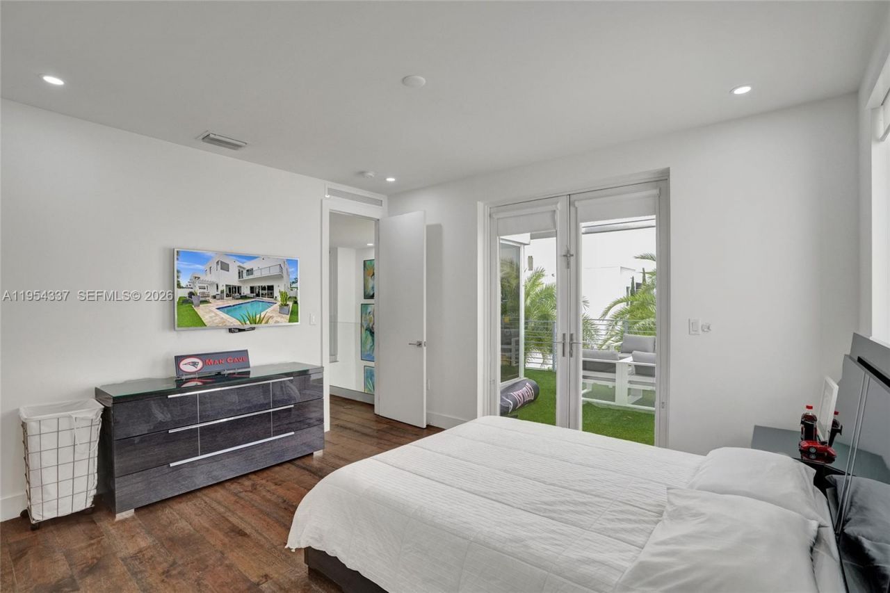 9995 NW 75th St, Doral, FL 33178 Photo