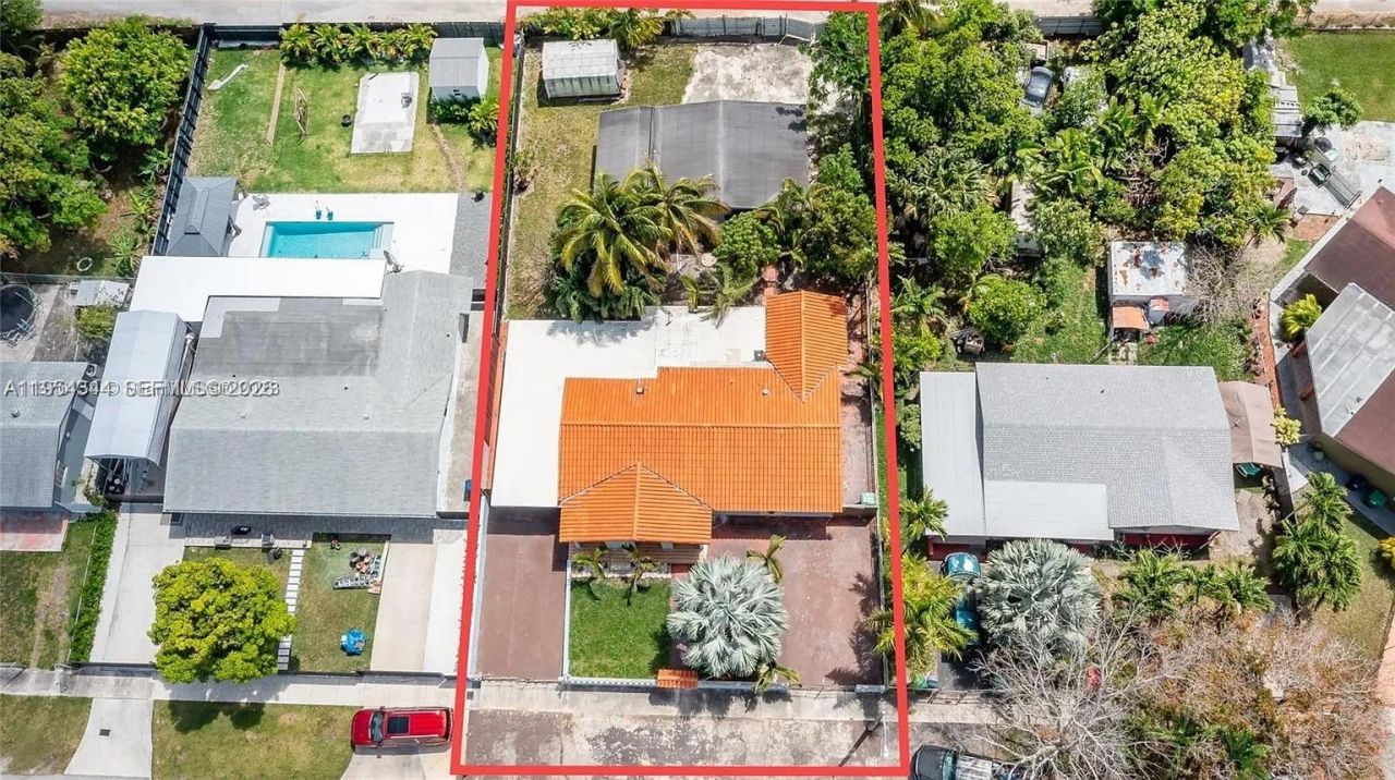 11950 SW 182nd Ter, Miami, FL 33177 Photo