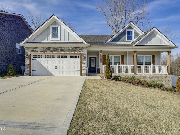 702 Hunts Terrace Drive, Kingsport, TN 37663