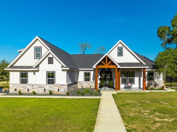 240 Eaglerock, Poteet, TX 78065