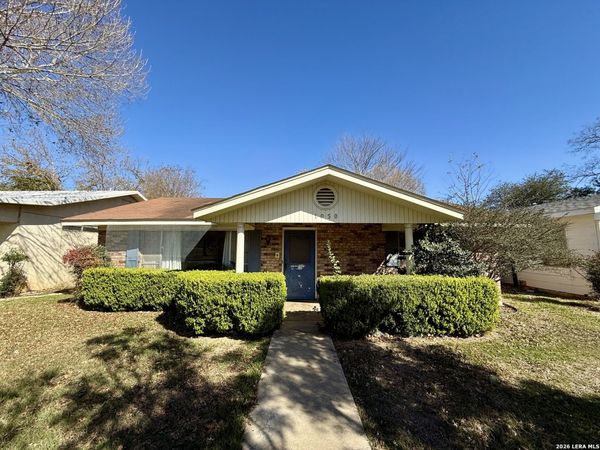 1050 Elizabeth, New Braunfels, TX 78130