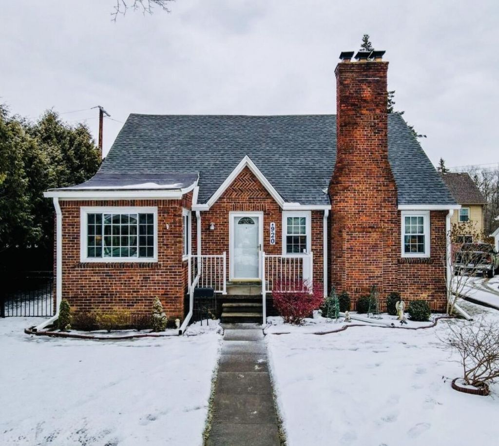 920 Clinton Avenue, Saint Clair, MI 48079 Main Photo