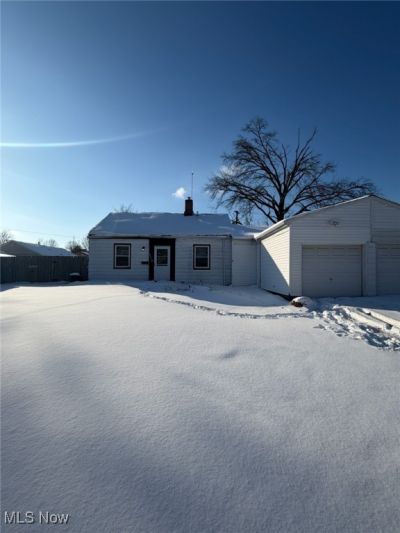 4218 W 143rd Street, Cleveland, OH 44135 Main Photo