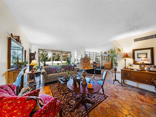 3930 Oaks Clubhouse Drive, Unit 105, Pompano Beach, FL 33069