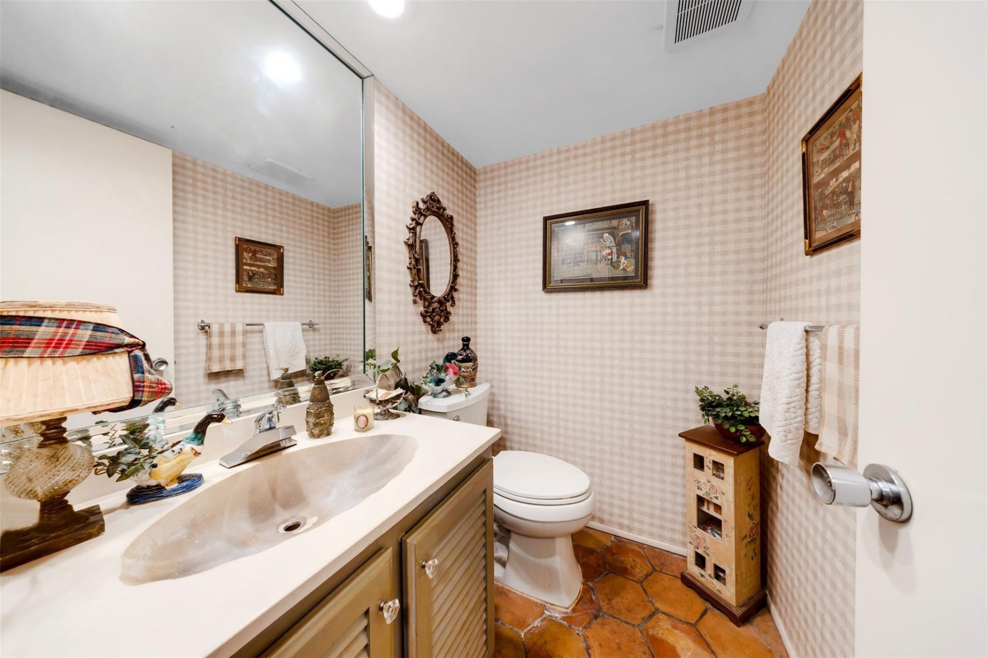 3930 Oaks Clubhouse Drive, Unit 105, Pompano Beach, FL 33069 Photo