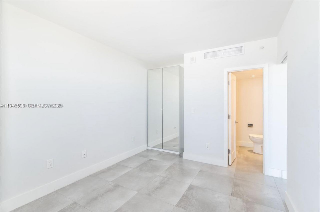 2829 Indian Creek Dr, Unit 601, Miami Beach, FL 33140 Photo