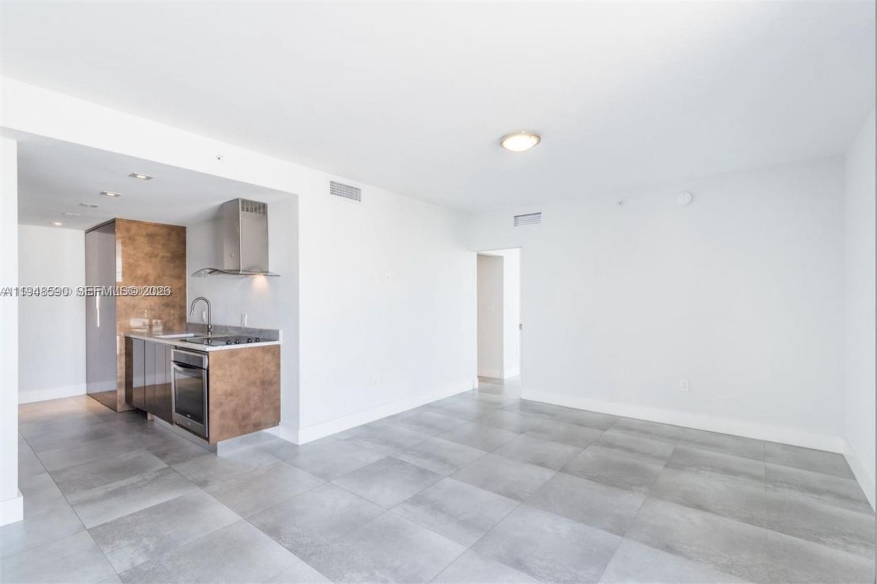 2829 Indian Creek Dr, Unit 601, Miami Beach, FL 33140 Photo