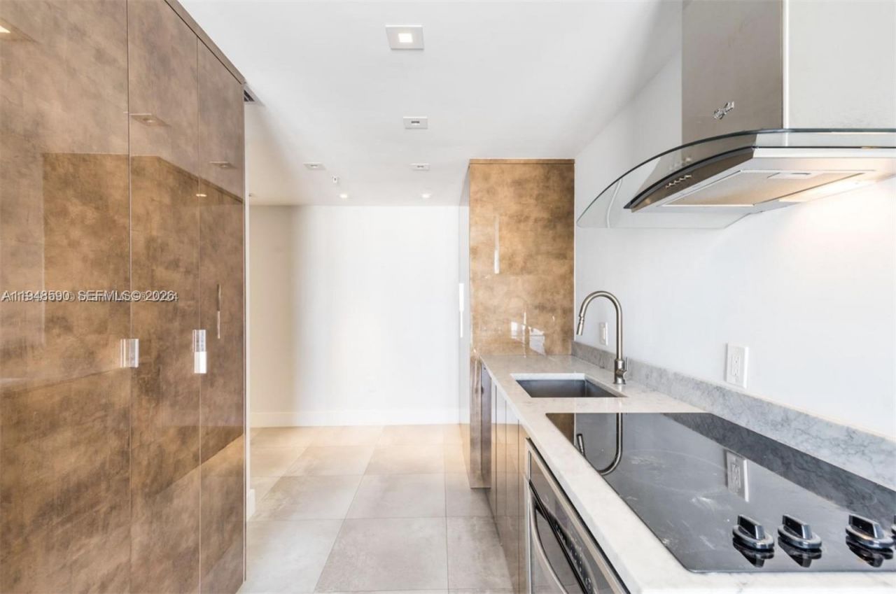 2829 Indian Creek Dr, Unit 601, Miami Beach, FL 33140 Photo