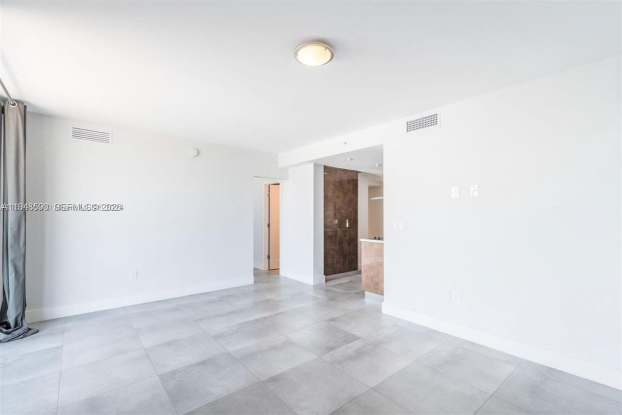 2829 Indian Creek Dr, Unit 601, Miami Beach, FL 33140 Photo