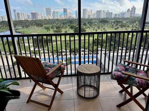 20301 W Country Club Dr, Unit 1126, Aventura, FL 33180