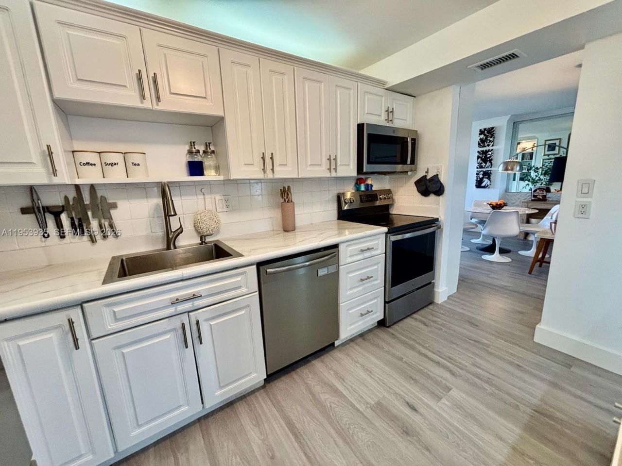 20301 W Country Club Dr, Unit 1126, Aventura, FL 33180 Photo