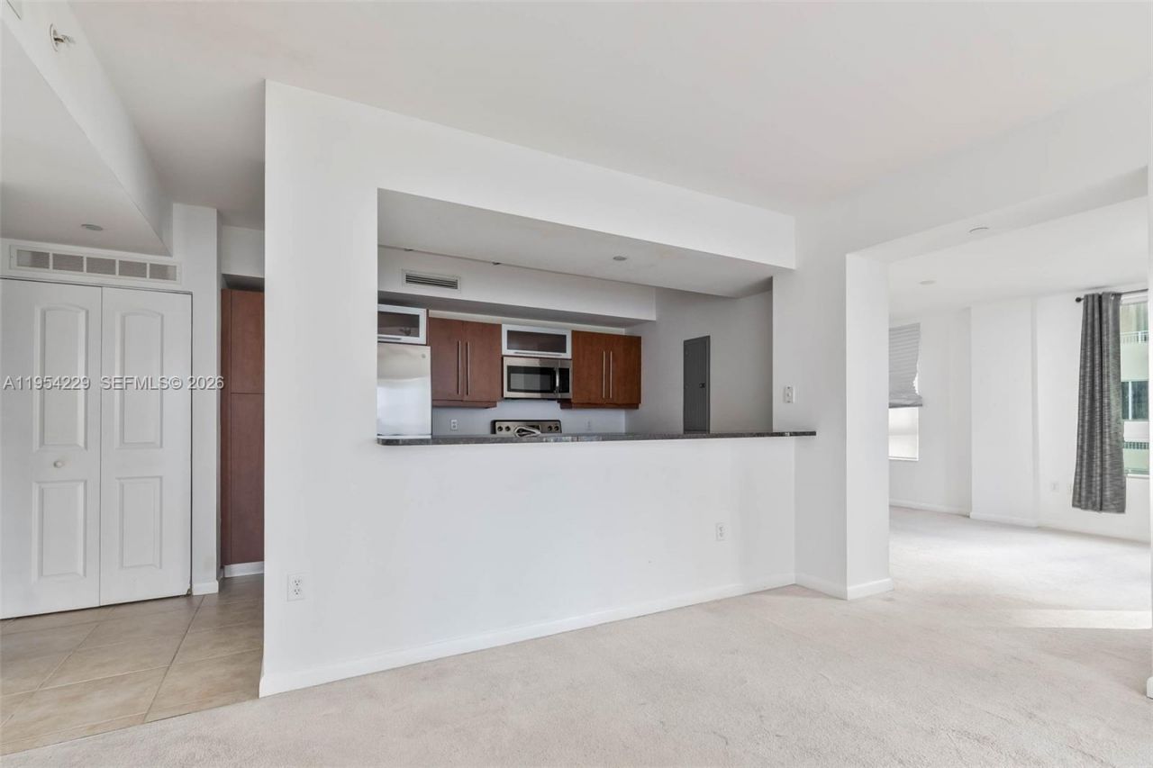 7355 SW 89th St, Unit 502N, Miami, FL 33156 Photo